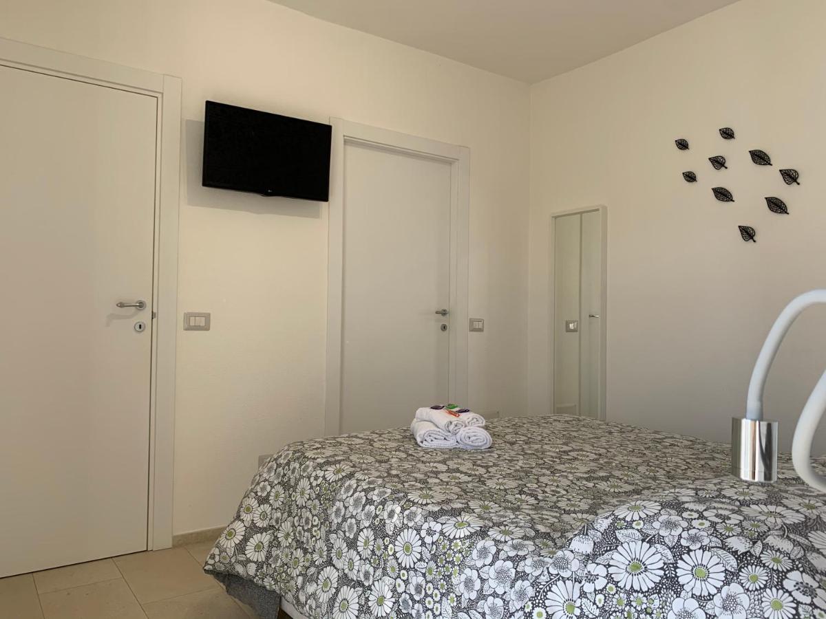 B&B Somiar San Teodoro  Bagian luar foto