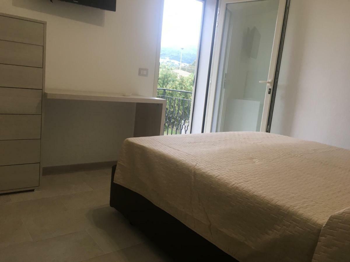 B&B Somiar San Teodoro  Bagian luar foto